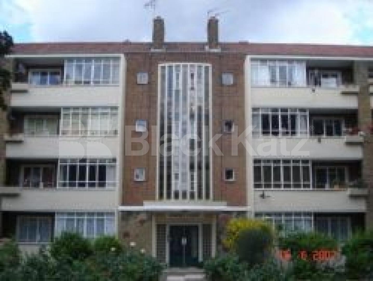 			LET!, 2 Bedroom, 1 bath, 1 reception Flat			 Park Road, CROUCH END N8